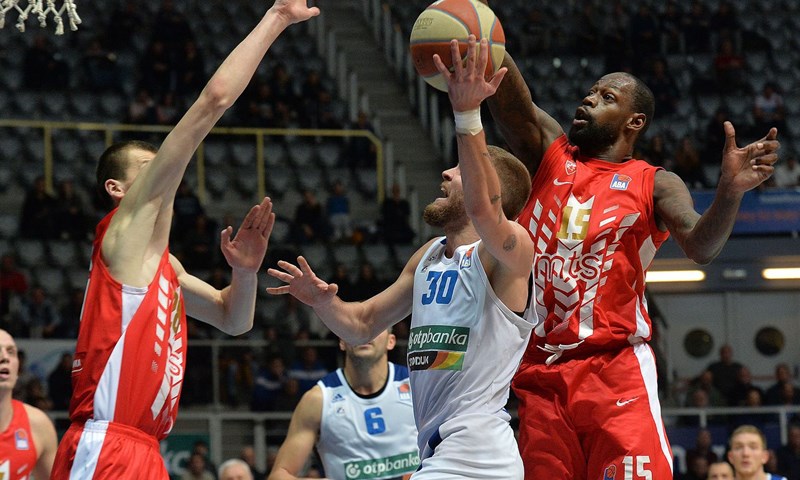 Zvezda dovela novo američko pojačanje na bekovskim pozicijama