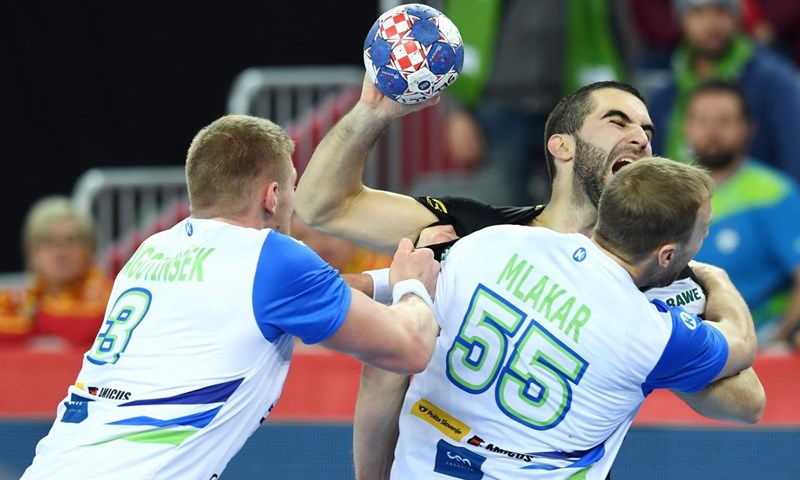 Božović: "Cijenimo i poštujemo Hrvatsku, Srbiju i Bjelorusiju, ali se nikog ne bojimo"