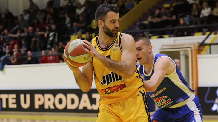 Žuti goropadni na novom parketu, Novi Pazar bez šansi