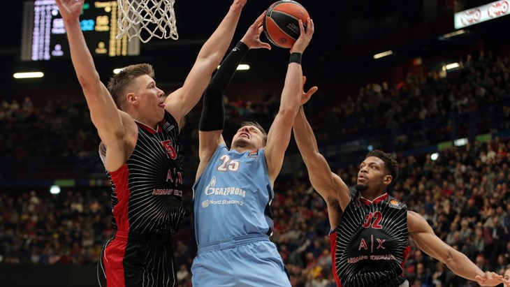 PAO u produžetku svladao CSKA, Simon dvoznamenkast u pobjedi Efesa