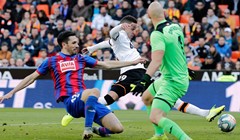 Valencia teže od očekivanog do tri boda protiv Eibara