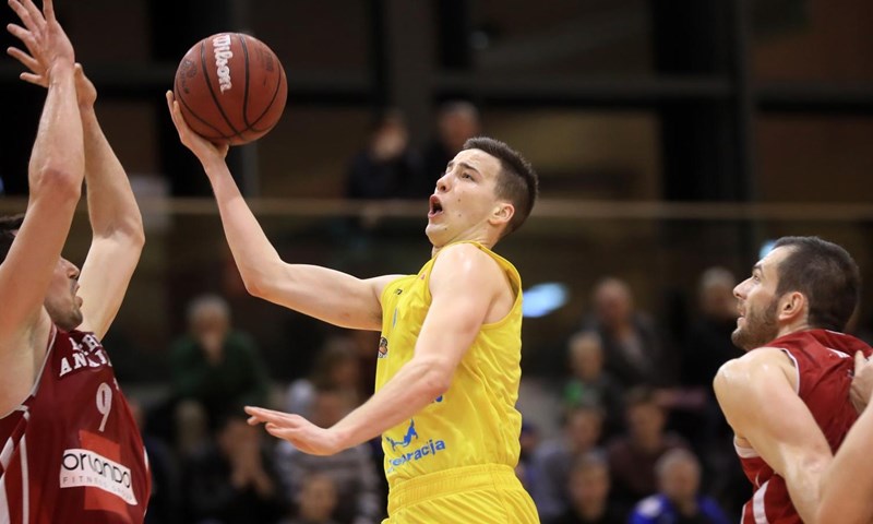 Krka do slavlja u Domžalama, Radovčić dvoznamenkast u porazu