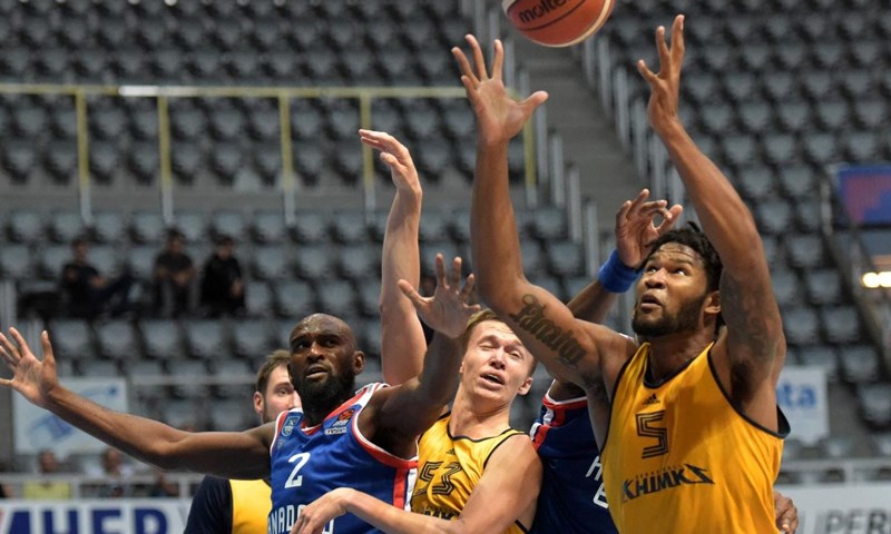 Prva pobjeda Himkija, Simon dvoznamenkast u slavlju Efesa