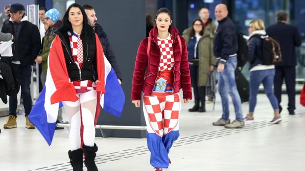 FOTO: Hrvatska dobiva pojačanje na tribinama u Stockholmu