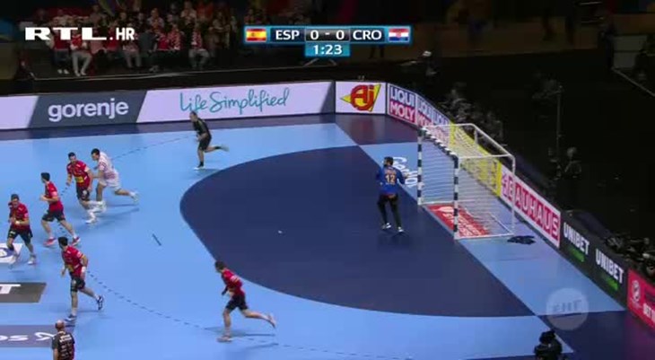 [VIDEO] Sjajna asistencija Karačića za odlično otvaranje utakmice