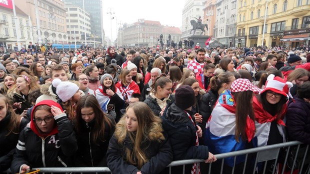 Hrvatska dočekala rukometaše: Navijači na Trgu bana Jelačića pozdravili svoje heroje