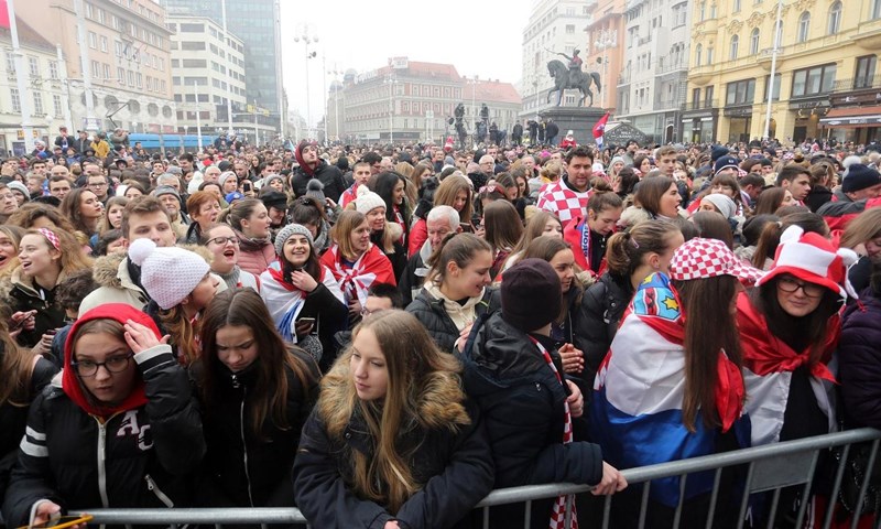 Hrvatska dočekala rukometaše: Navijači na Trgu bana Jelačića pozdravili svoje heroje
