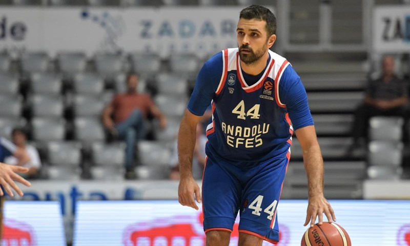 Efes uz vrlo dobar nastup Simona svladao Fenerbahče