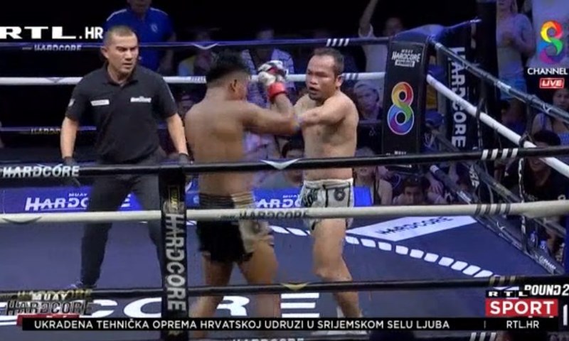 [VIDEO] Sudac izveo potez dana u borilačkom svijetu te pao zajedno s nokautiranim borcem