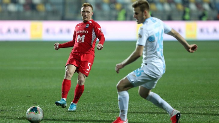 Rijeka dobila važnu bitku s Osijekom, gosti završili s igračem manje