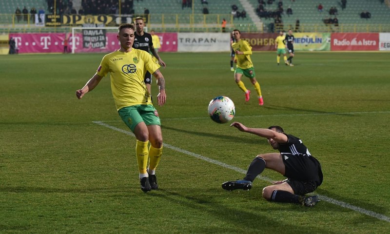 Dinamičan dvoboj u Puli završen podjelom bodova