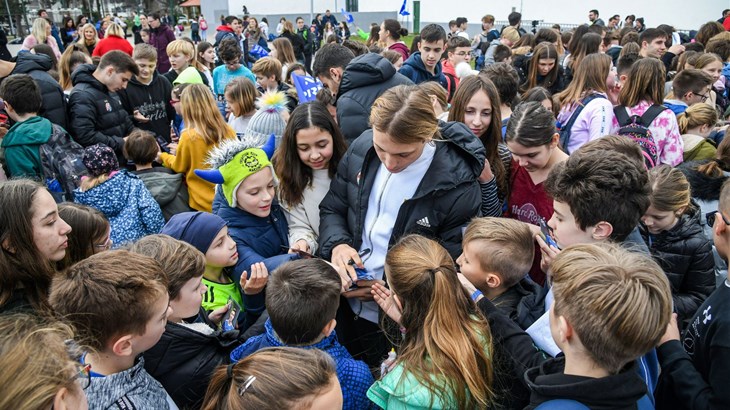 Dinamovi igrači u posjeti učenicima OŠ Jordanovac i područne škole Kozjak