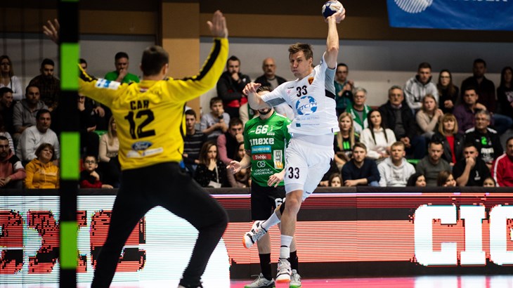 Nexe tijesno poražen od Vardara, Dibirov doslovno nezaustavljiv