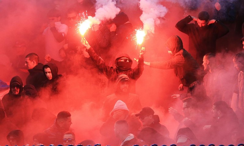 Hajduk zbog nereda tijekom dvoboja protiv Dinama bez navijača u dva domaća susreta