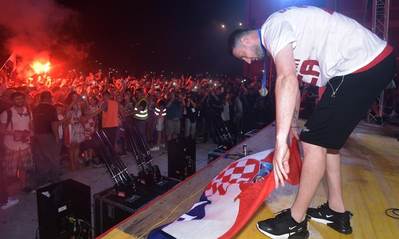 I Danijel Subašić donirao pola milijuna kuna za zadarsku i splitsku bolnicu