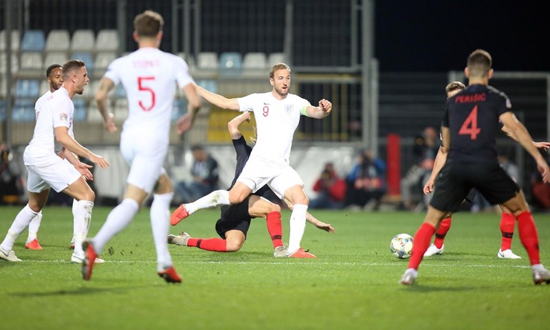 Carragher: 'Kane je u najgore moguće vrijeme došao na raskrižje karijere'