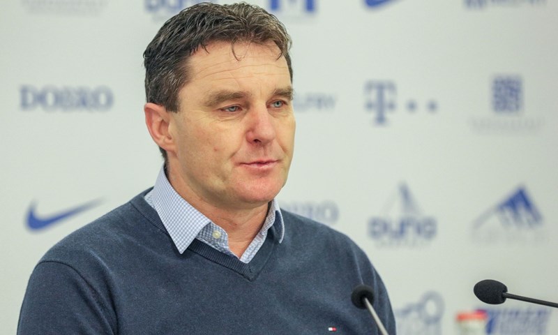 Toplak: 'Zašto na stadion ne bi moglo 1000 ljudi ako u crkve može 200?'