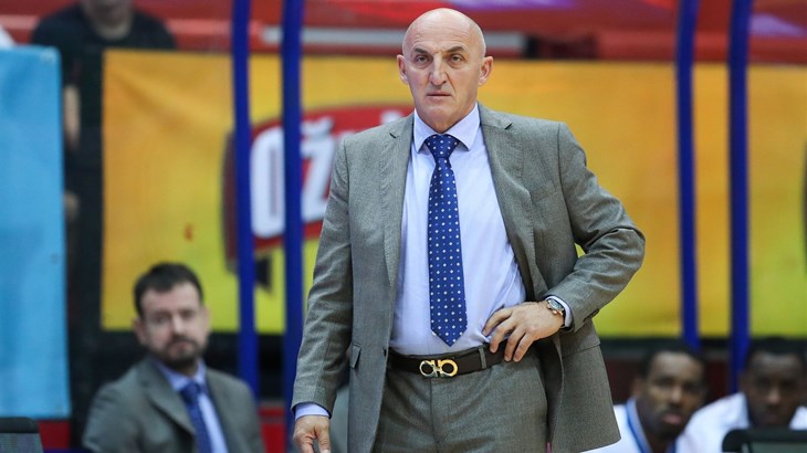 Emotivni Pavićević: 'U situaciji u kojoj se neki članovi bore za život, svaka priča o košarci je besmislena'