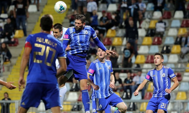 Drama na Rujevici okončana remijem, Karačić iz penala donio bod Lokosima