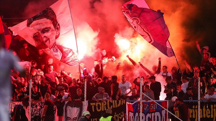 Novčane kazne za Hajduk i Rijeku zbog pirotehnike
