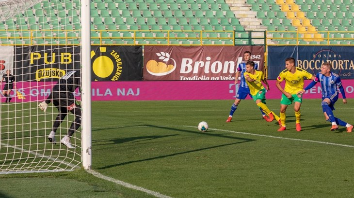 Lokomotiva kiksala u Puli, Istra do vrijednog boda s igračem više