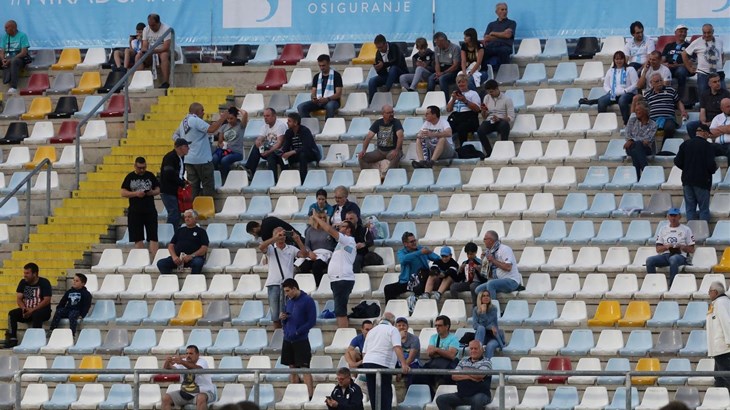 Iz Rijeke apeliraju na navijače na držanje razmaka na tribinama