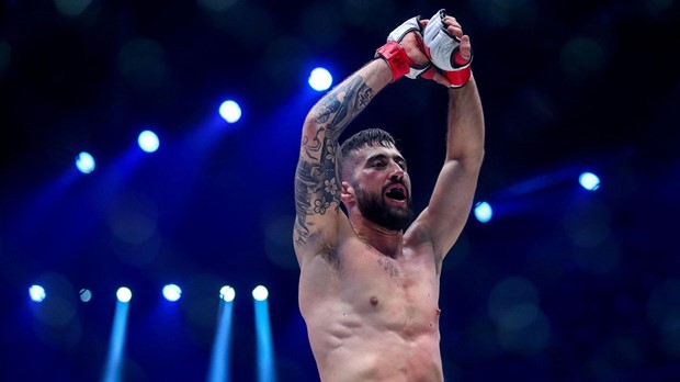 Pejić nokautirao Rajewskog za samo 12 sekundi, Barrio izgubio odlukom sudaca