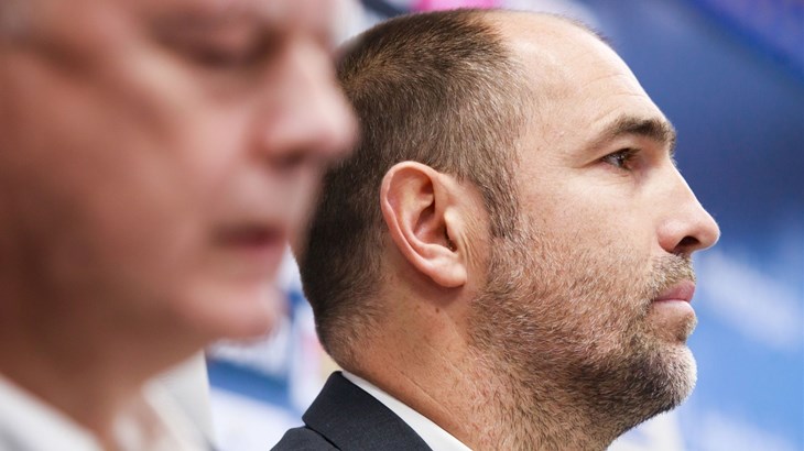 Ja znam da sutra odlaziš