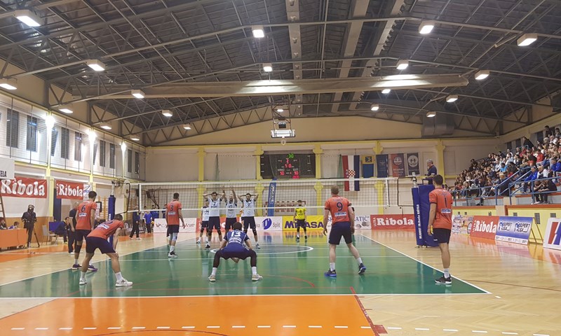 Odbojkaši i odbojkašice na završnim turnirima bore se za trofej pobjednika Kupa