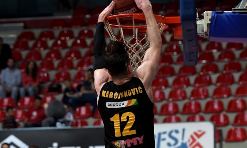 Split u drugom poluvremenu slomio otpor Škrljeva, debitirao Blaž Mesiček, Sonik slavio u Dubravi