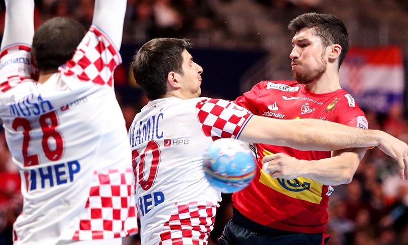 Lino Červar ostao i bez Marka Mamića, Leipzig završio u karanteni