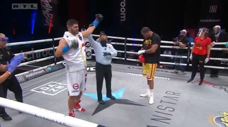 [VIDEO] Hrgovićeva ruka još jednom visoko uzdignuta