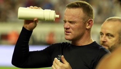 Rooneyju utakmica suspenzije zbog isključenja nakon vrijeđanja suca