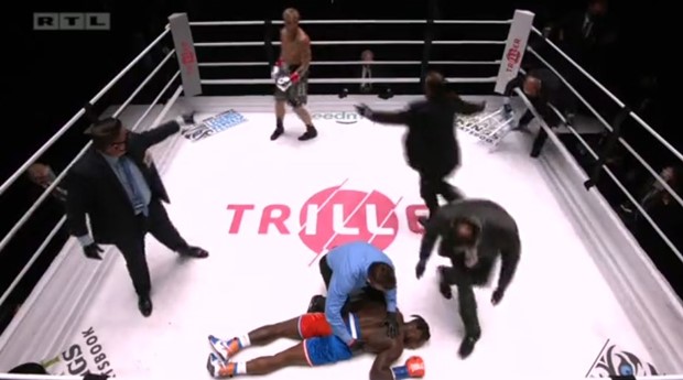 [VIDEO] Nate Robinson teško nokautiran, zaspao već na putu prema dolje