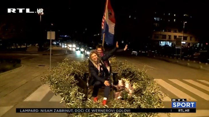 [VIDEO] Dočeci rukometašica diljem Hrvatske, za Pijević i Mičijević lađe, baklje i zvona