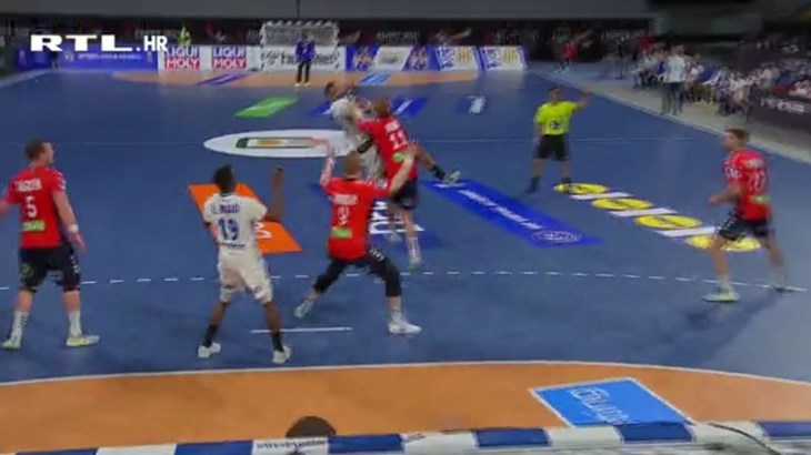 [VIDEO] Richardson sjajno proigrao Abaloa za dva razlike u prvom dijelu