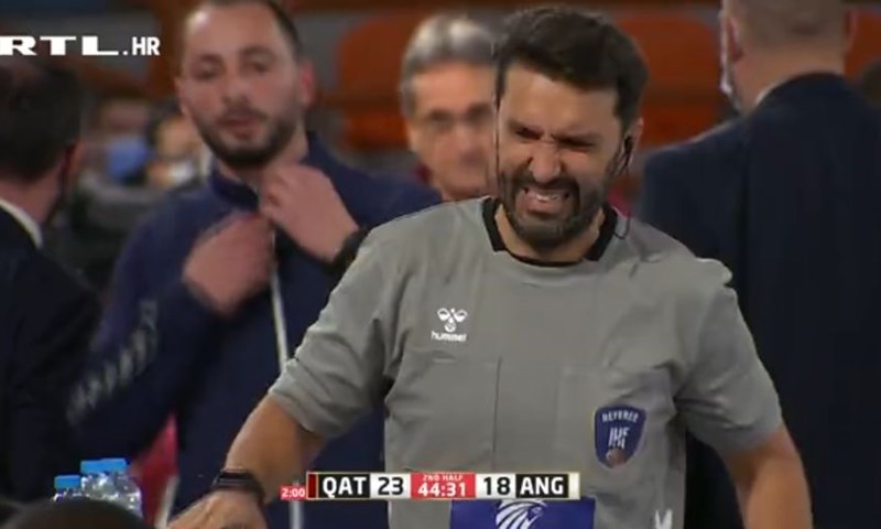 [VIDEO] Zbog ozljede suca morala uskočiti zamjena