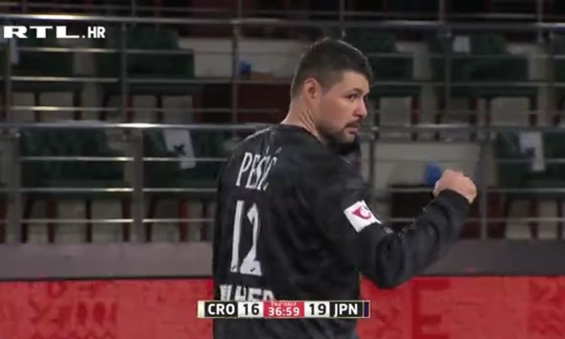 [VIDEO]  Pešić obranama primiče Hrvatsku