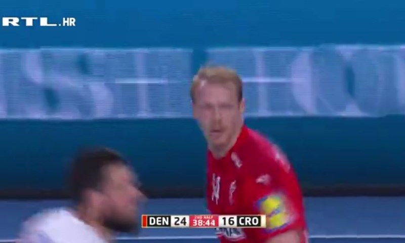 [VIDEO] Danci nam se rugaju, zabijaju i iza leđa
