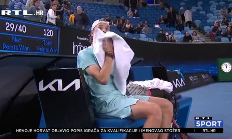 [VIDEO] Šapovalov ušao u raspravu sa sucem, nije ga pustio u wc