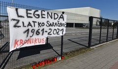 [FOTO] Svijeće i transparent za Saračevića ispred koprivničke dvorane