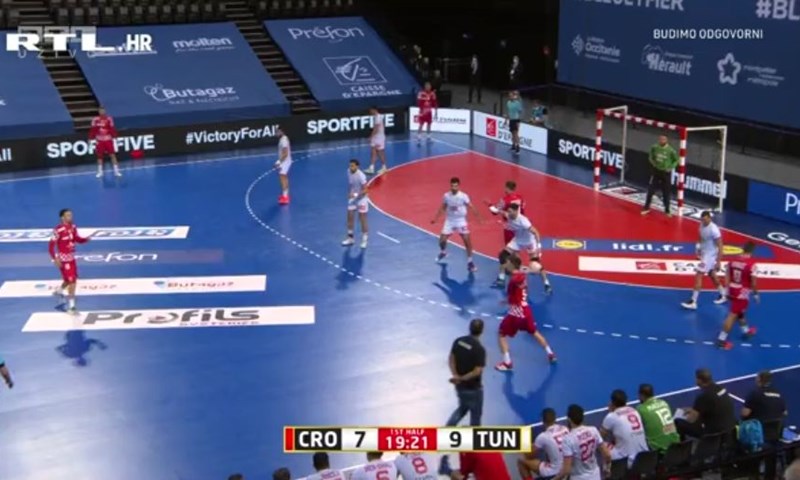 [VIDEO] Prekrasna varka i pogodak Martinovića za buđenje Hrvatske