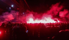 [VIDEO] Fanatik: Zagreb ispred stadiona gori, navijači upalili baklje za junake