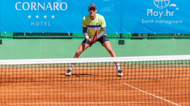 Dvojica od šestorice hrvatskih tenisača u drugom kolu turnira u Rovinju