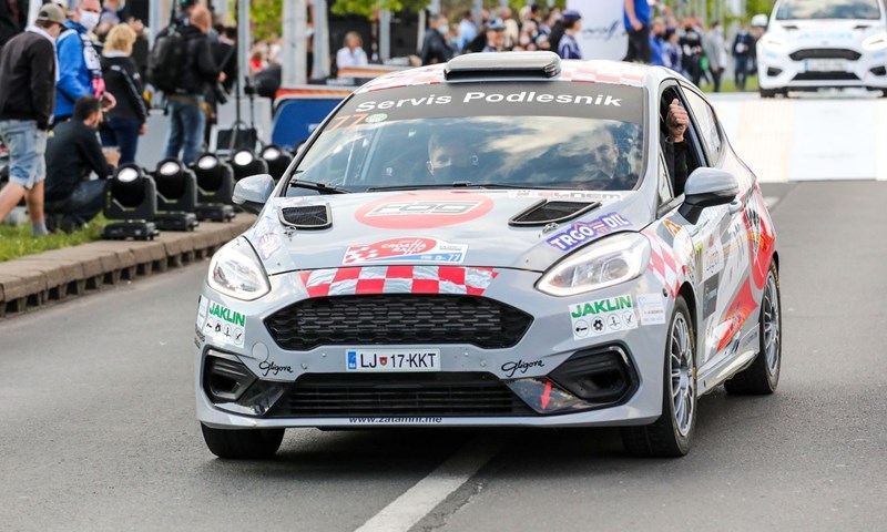 Prvi pravi natjecateljski dan na Croatia Rallyju, u akciji šest hrvatskih posada