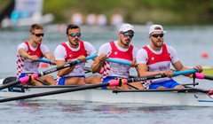 Četverac bez kormilara u polufinalu regate u Luzernu, ženski dvojac u repasažu