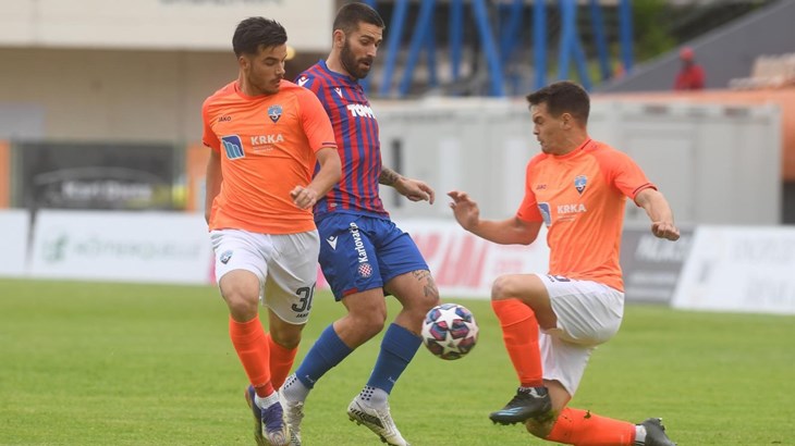 Hajduk prati Rijeku, Bili slavili i u Šibeniku