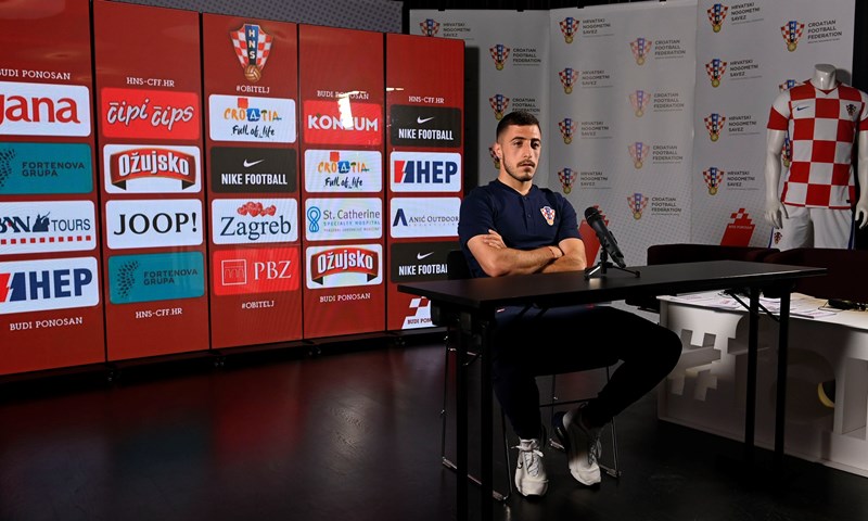 Juranović: 'Vrsaljko mi daje savjete, najveća snaga reprezentacije je kolektiv'