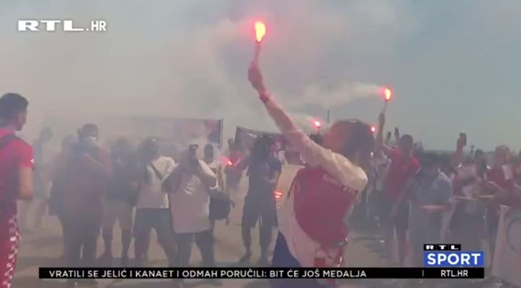 [VIDEO] Matea Jelić i Toni Kanaet emotivno dočekani na povratku iz Tokija