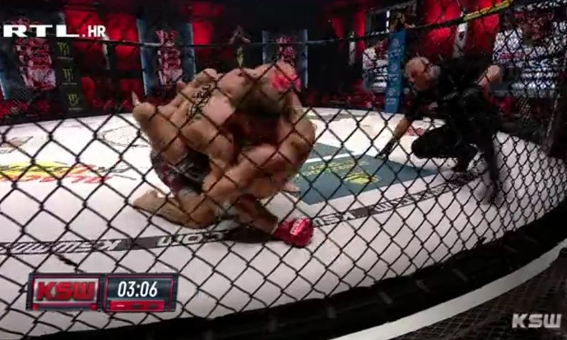 [VIDEO] Poljak gušenjem nanio Račiću poraz